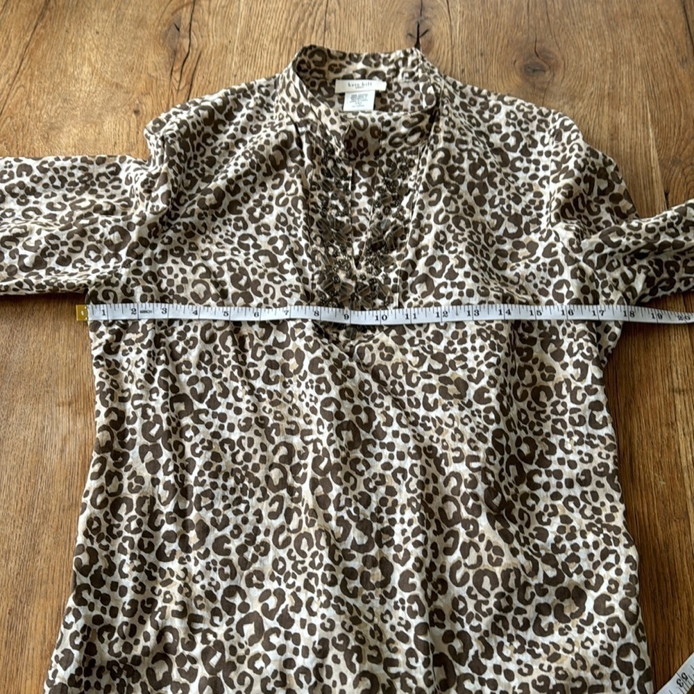 KATE HILL V NECK BLOUSE - Picture 5 of 8